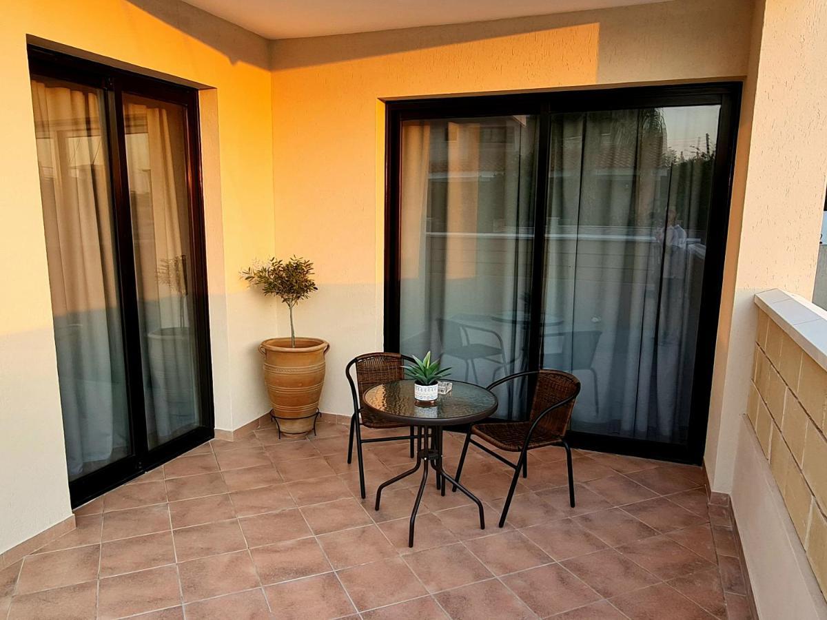 Pylaapts - Apartments Near The Beach Exterior photo