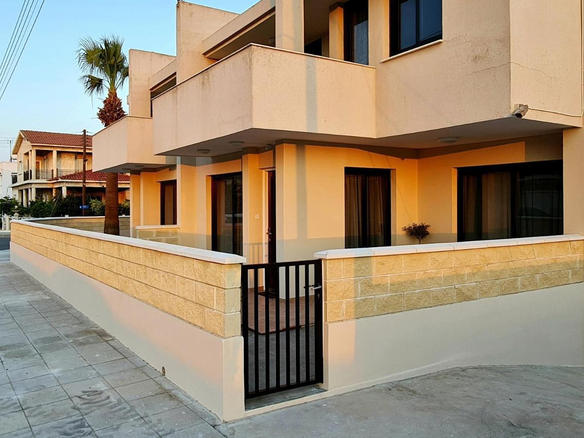 Pylaapts - Apartments Near The Beach Exterior photo